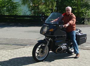 Hans-Jürgen Bodmer auf seiner geliebten Q